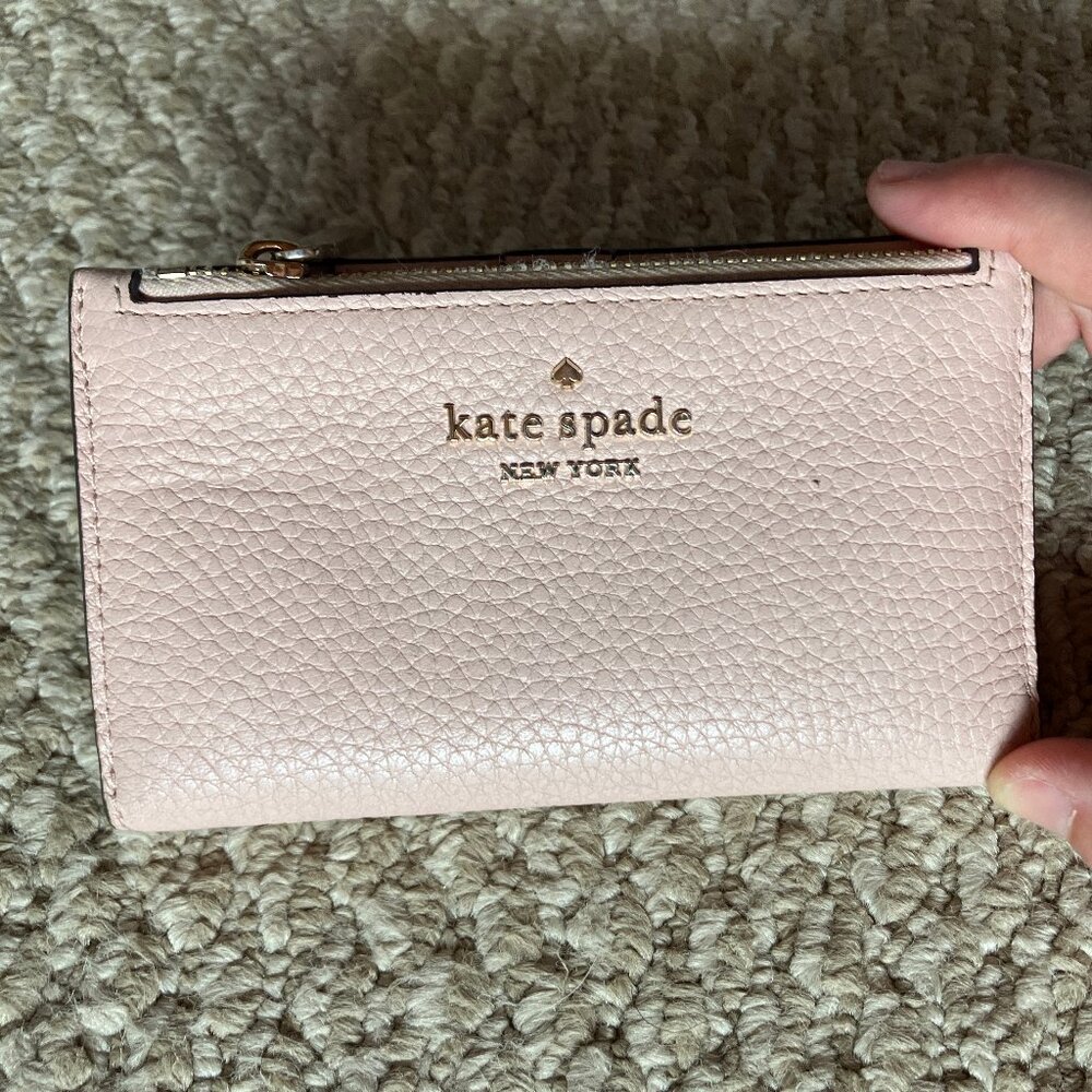 NWOT Kate Spade Pink Pebbled Leather Slim Bifold Wallet Zipper ID Window